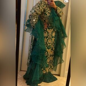 Gorgeous royal Kanwal Malik shabnami bottle Green embellished Dress- set of 4